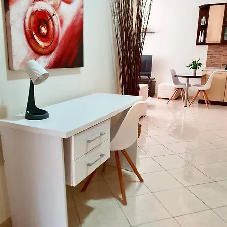 Sofia's Modern דירה *