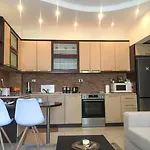 Sofia's Modern Apartmán *