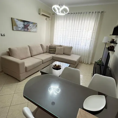 Sofia's Modern Apartment *