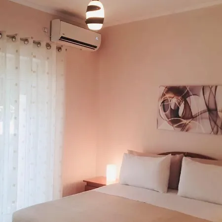 Sofia's Modern Apartment *